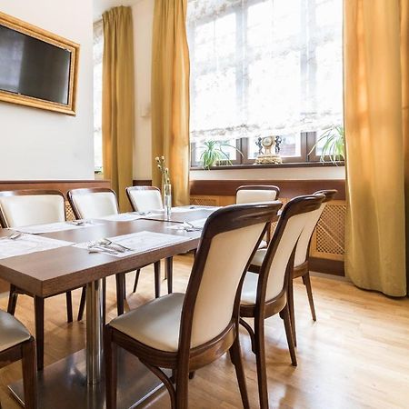 Hotel Vabank Golub-Dobrzyń Exteriér fotografie